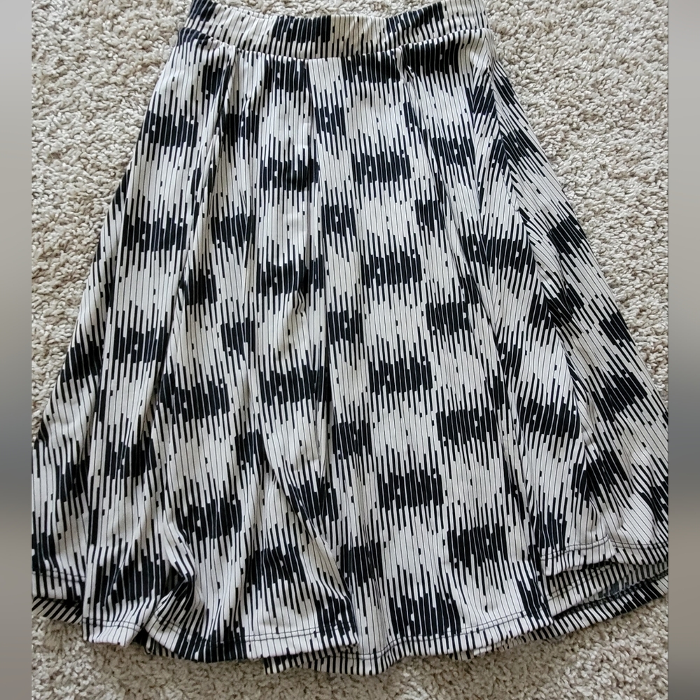 Lularoe skirt